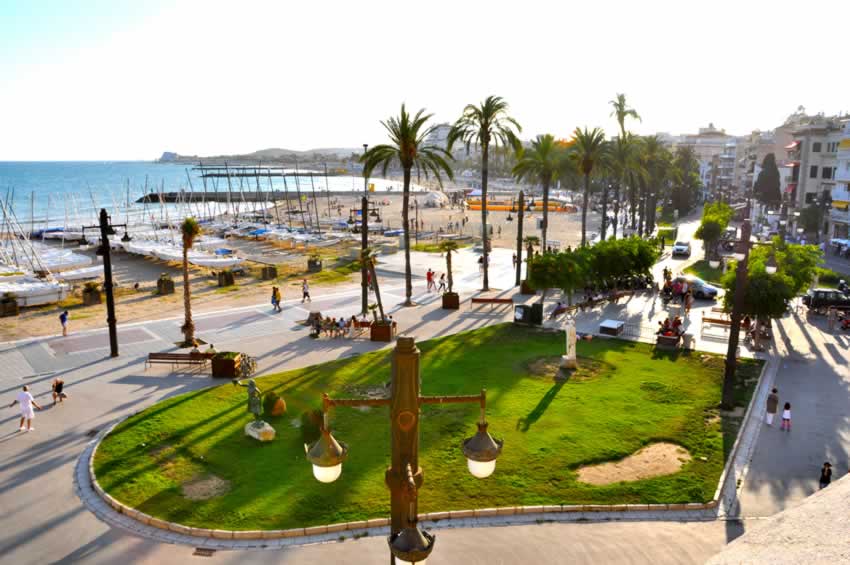 Plaza Cau Ferrat